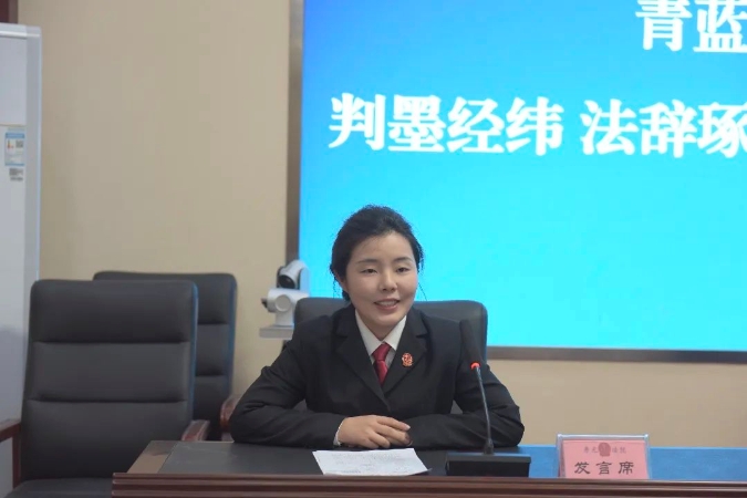 张闻轩